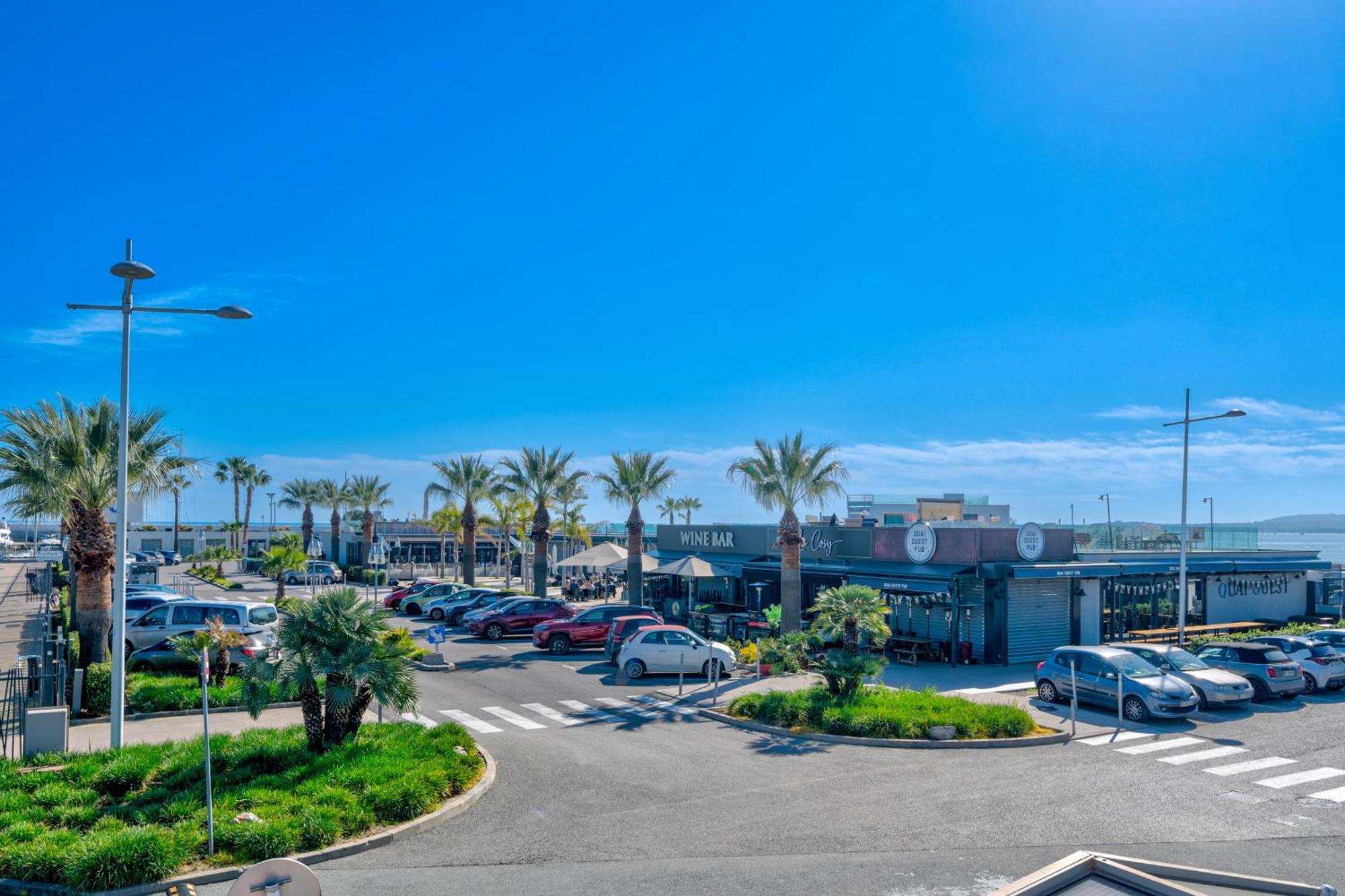 Magnifique 2 Pieces Vue Mer - Parking Proche Plage Saint-Laurent-du-Var Exterior photo